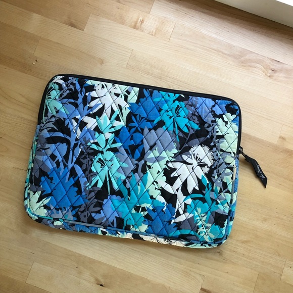 Vera Bradley Laptop Case - Picture 2 of 3